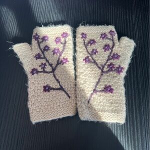 Elegant Cream Fingerless Gloves with Purple Floral Embroidery